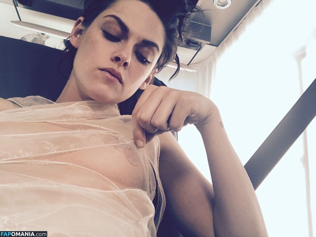 Kristen Stewart Naakt Gelekte foto #319