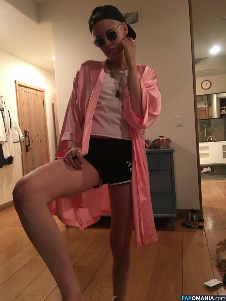 Kristen Stewart Naakt Gelekte foto #327