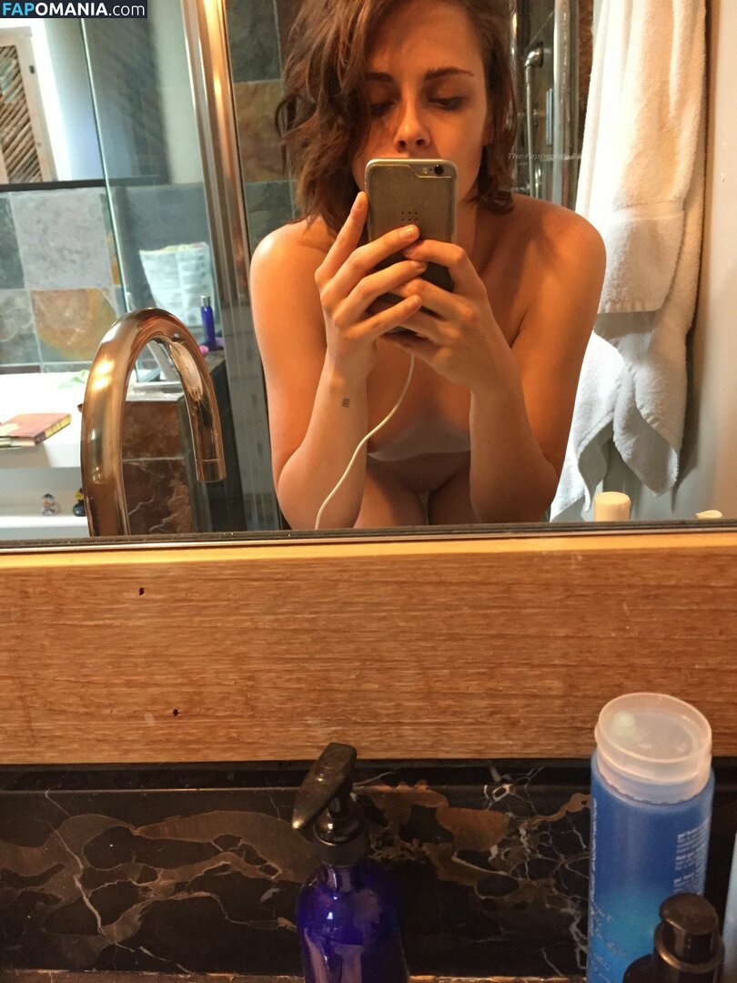 Kristen Stewart Naakt Gelekte foto #340