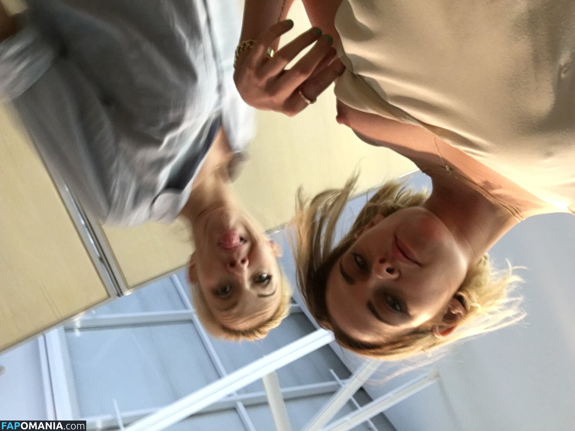 Kristen Stewart Naakt Gelekte foto #400