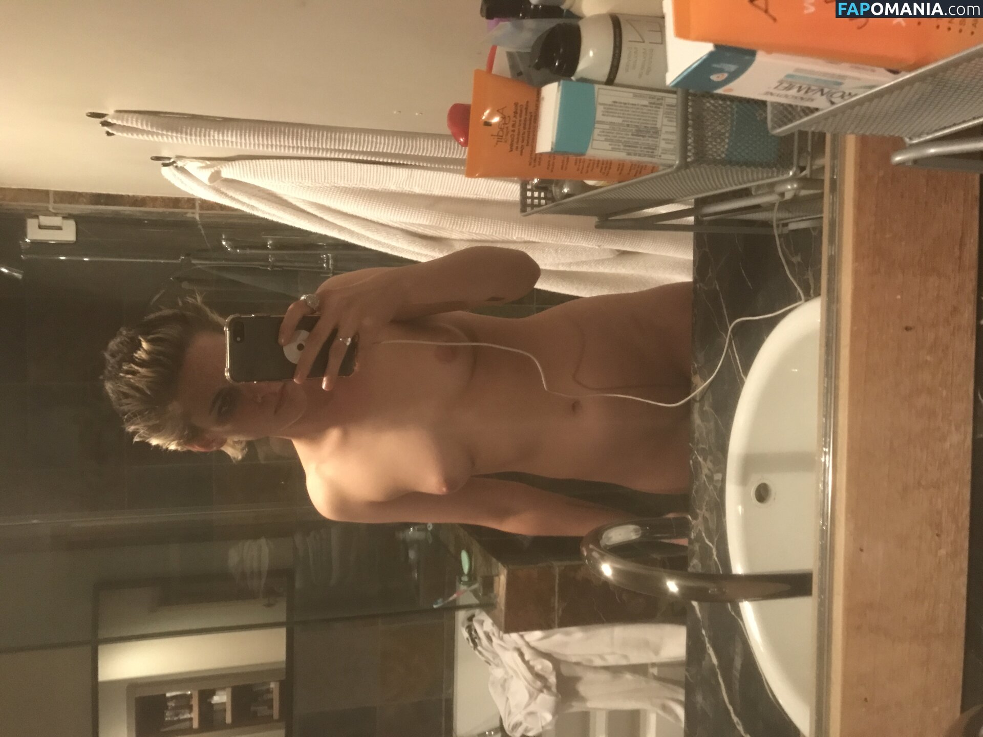 Kristen Stewart Naakt Gelekte foto #428