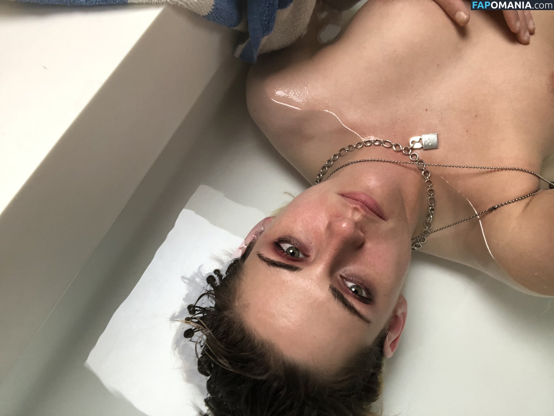 Kristen Stewart Naakt Gelekte foto #431