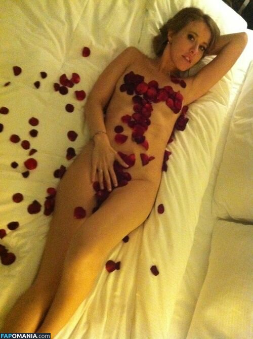 Kseniya Sobchak Naakt Gelekte foto #2