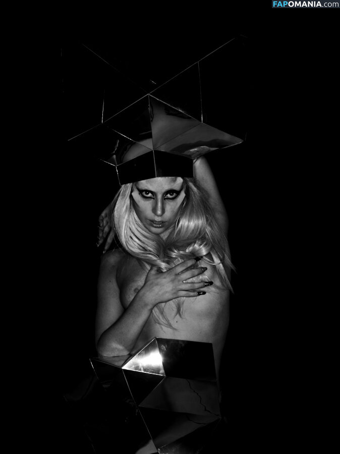Lady Gaga Naakt Gelekte foto #522