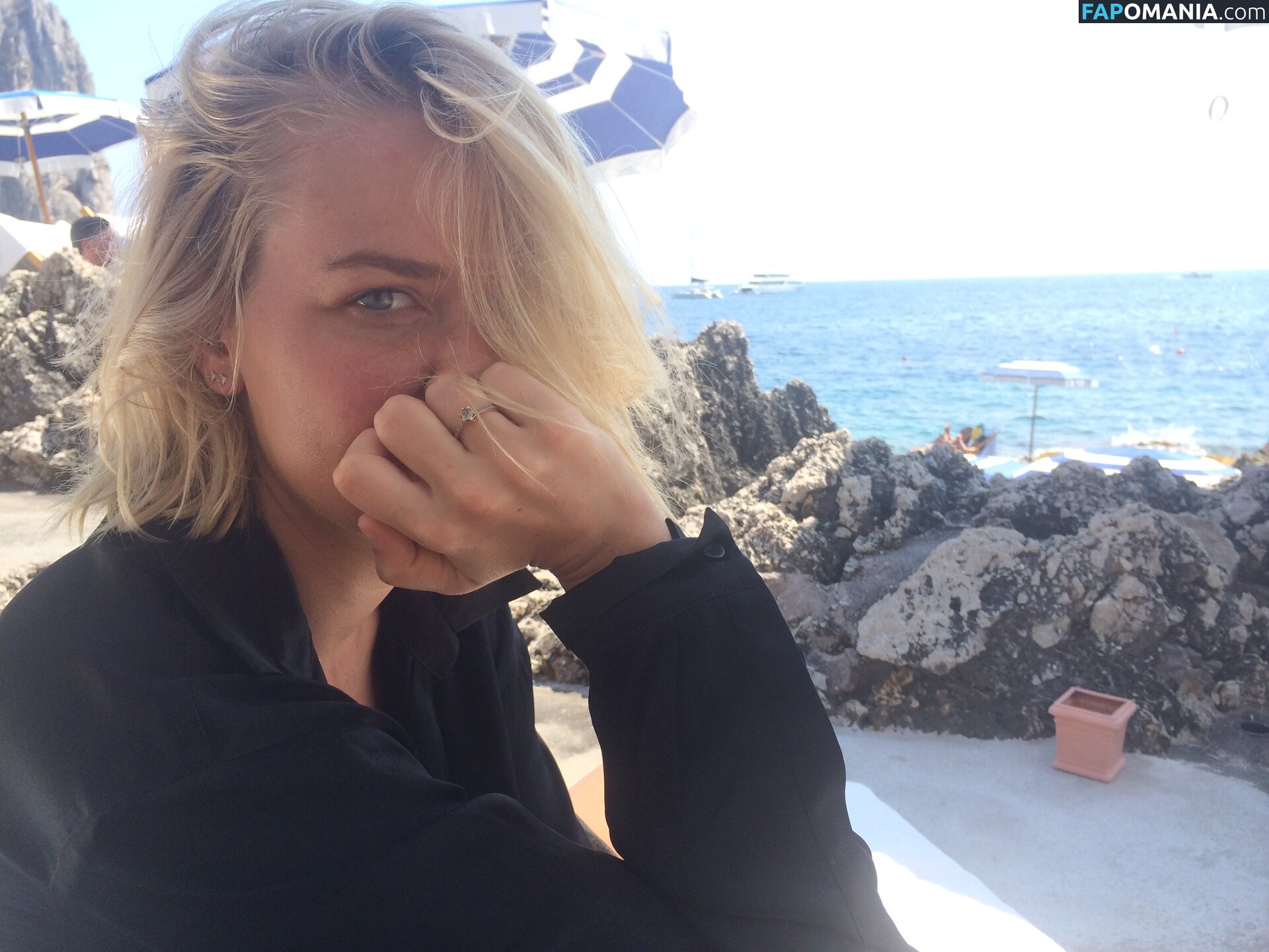Lara Bingle Naakt Gelekte foto #65