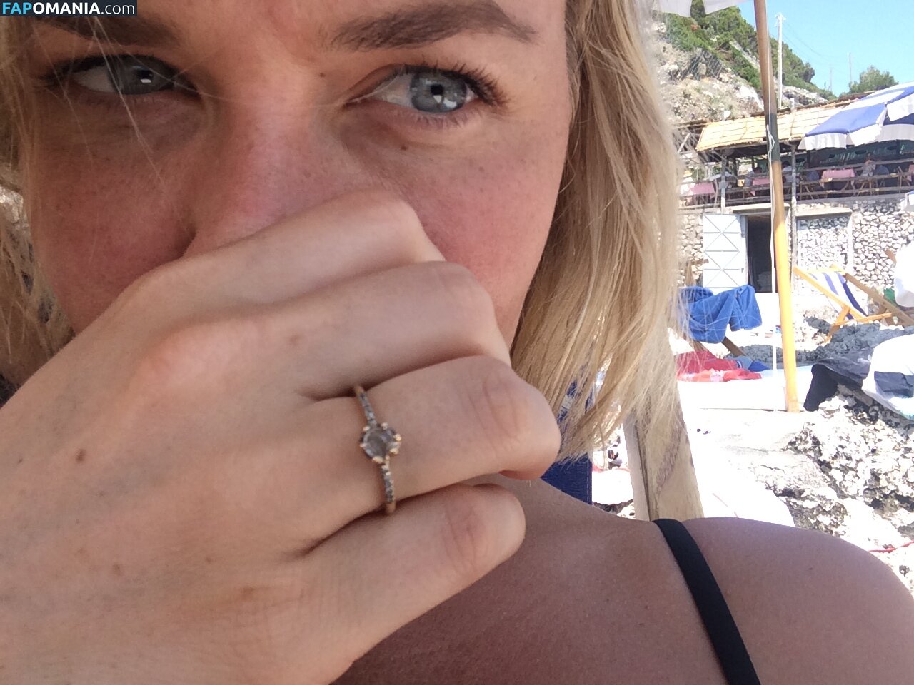 Lara Bingle Naakt Gelekte foto #120