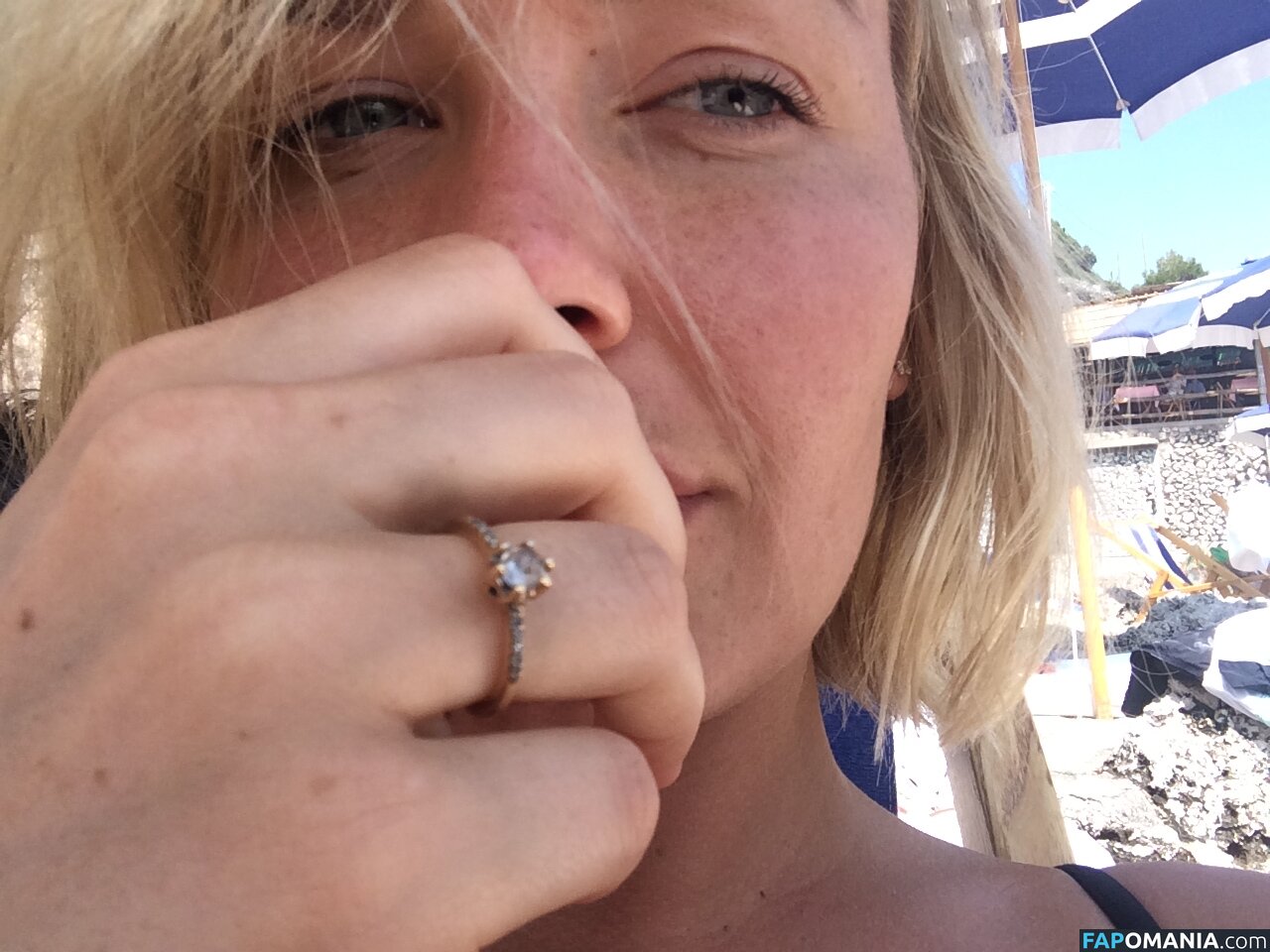 Lara Bingle Naakt Gelekte foto #123