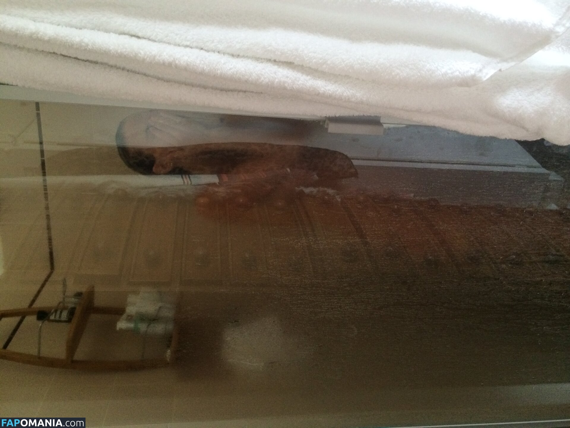 Lara Bingle Naakt Gelekte foto #218