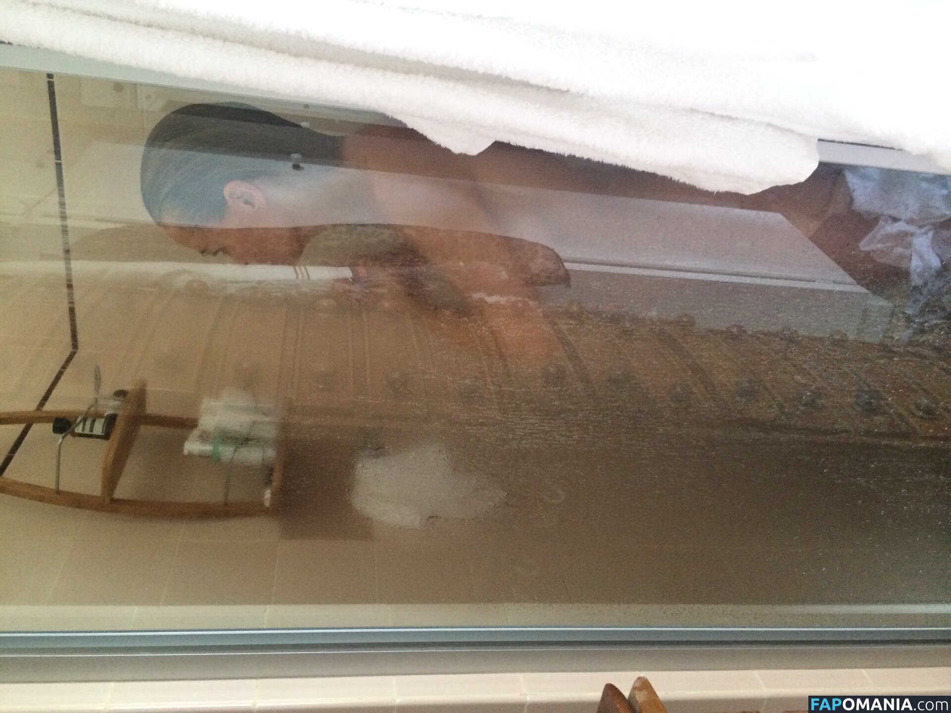 Lara Bingle Naakt Gelekte foto #244