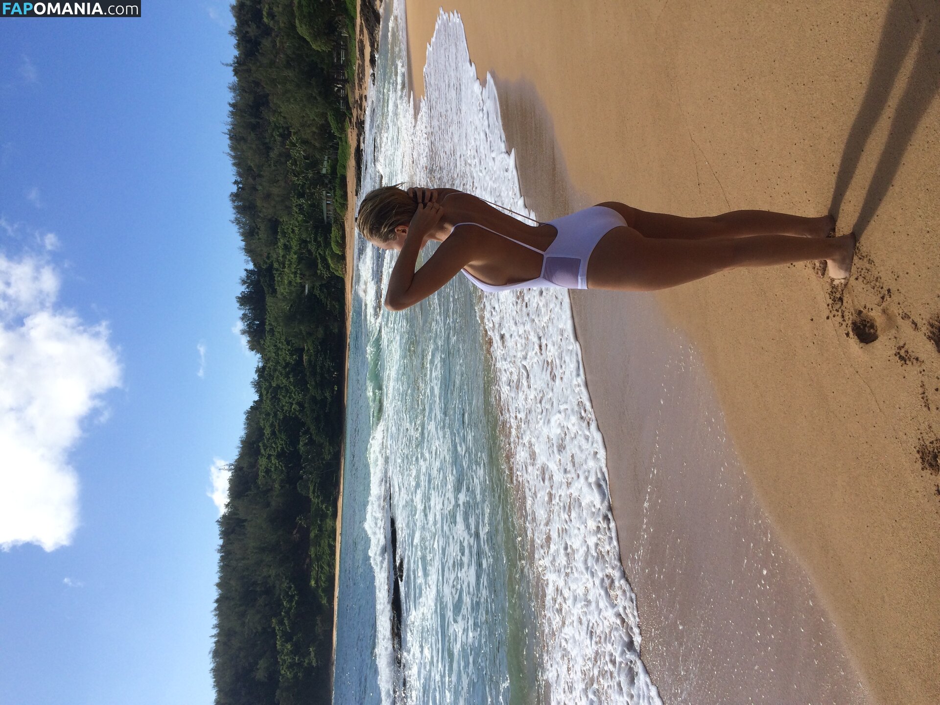 Lara Bingle Naakt Gelekte foto #272