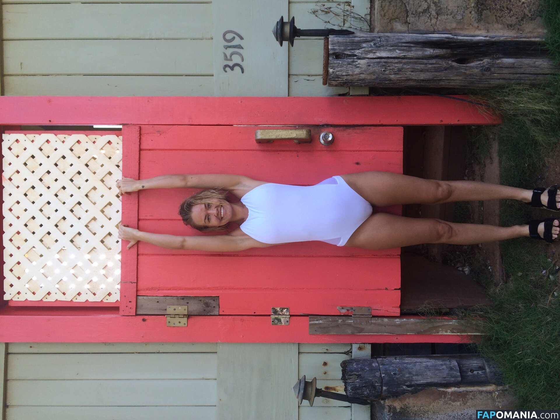 Lara Bingle Naakt Gelekte foto #339