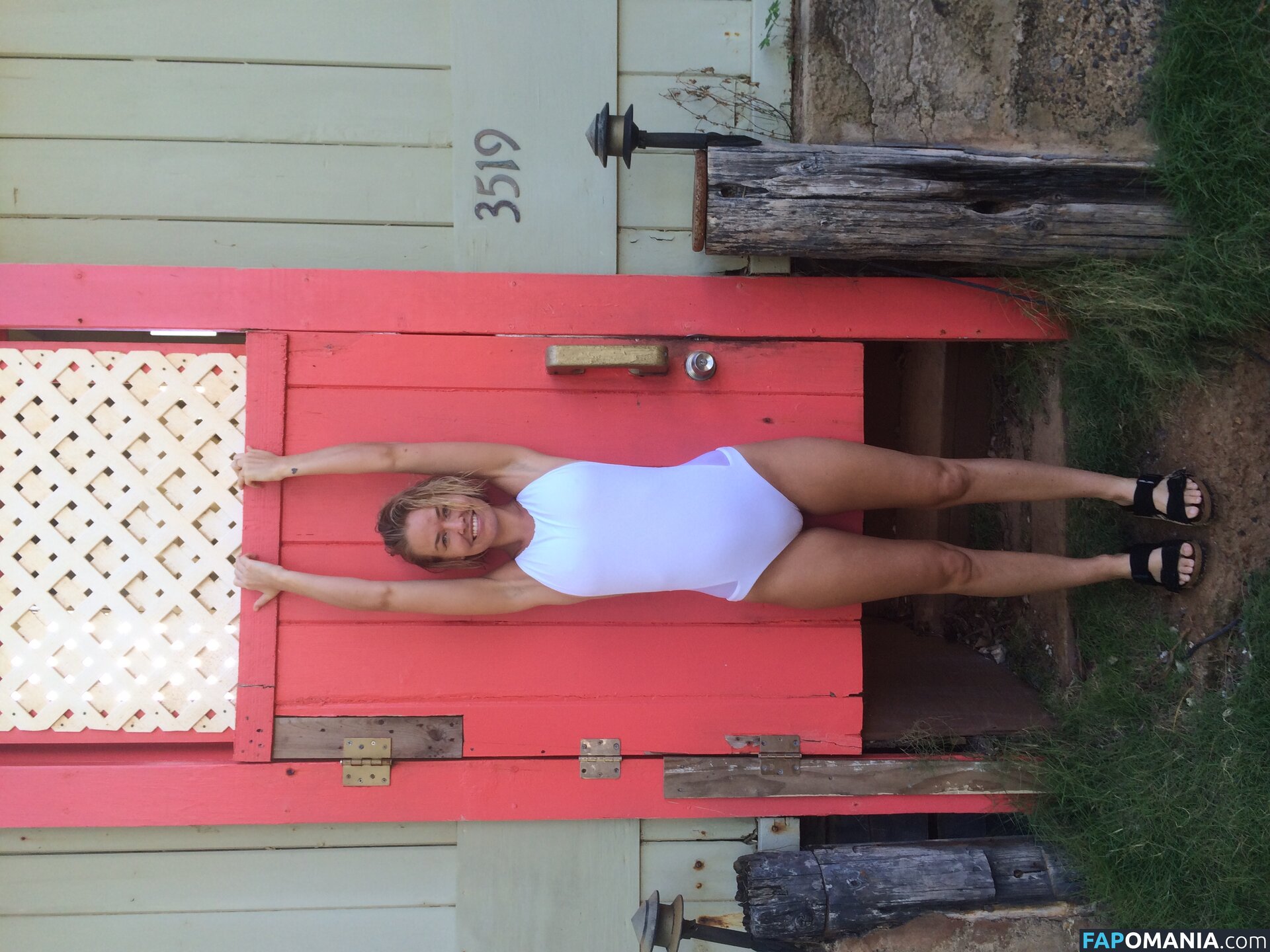 Lara Bingle Naakt Gelekte foto #340