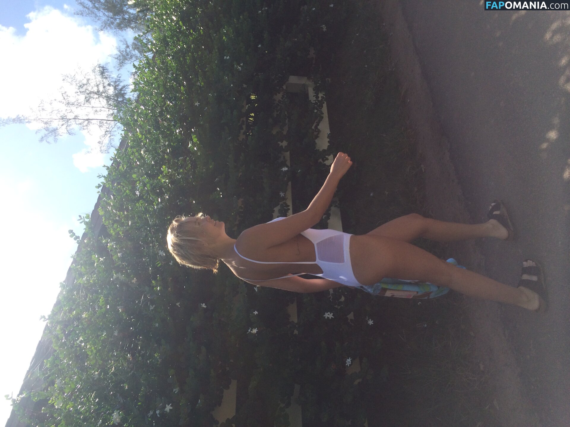 Lara Bingle Naakt Gelekte foto #364