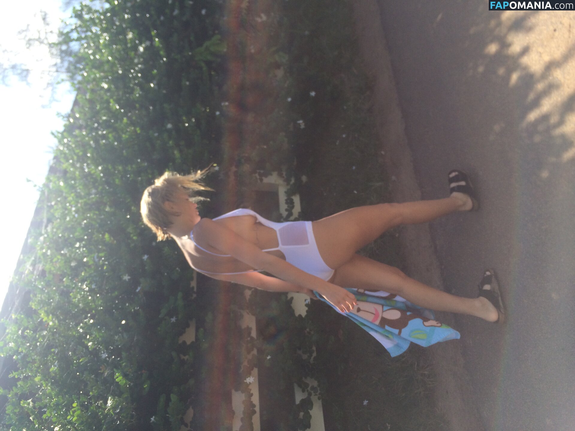 Lara Bingle Naakt Gelekte foto #365