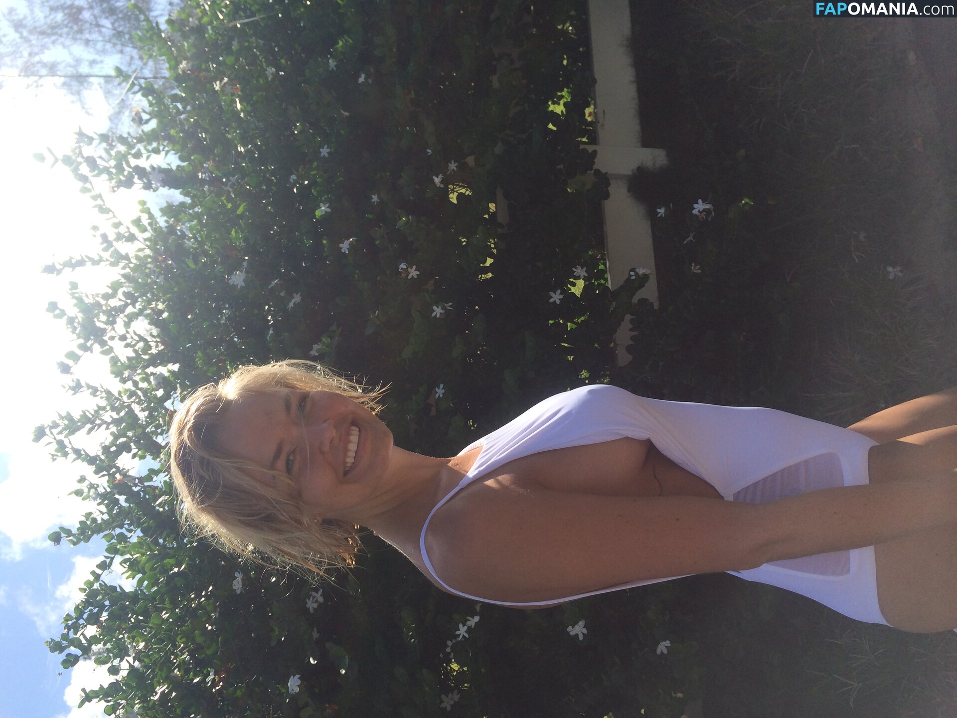 Lara Bingle Naakt Gelekte foto #373