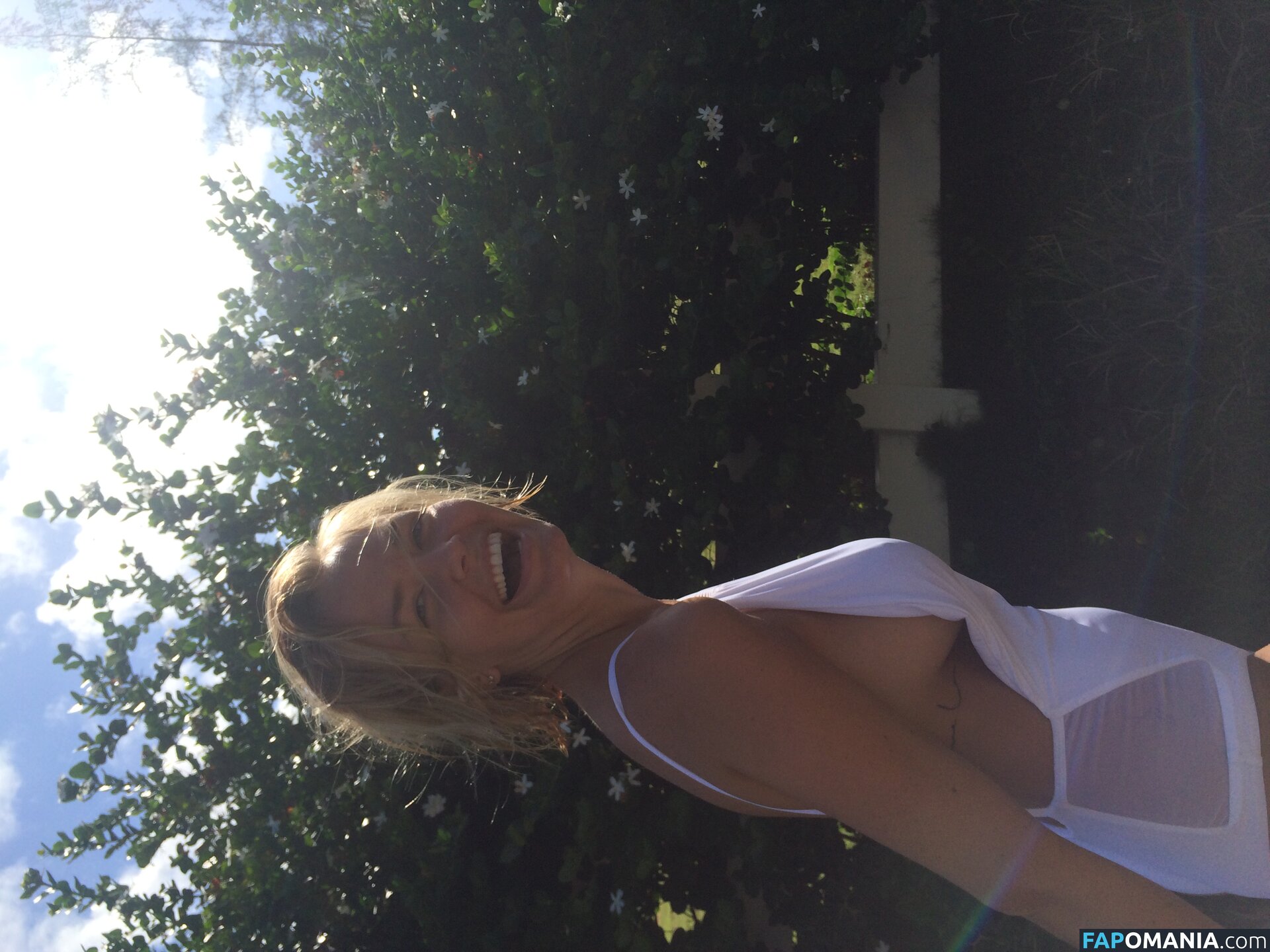 Lara Bingle Naakt Gelekte foto #374