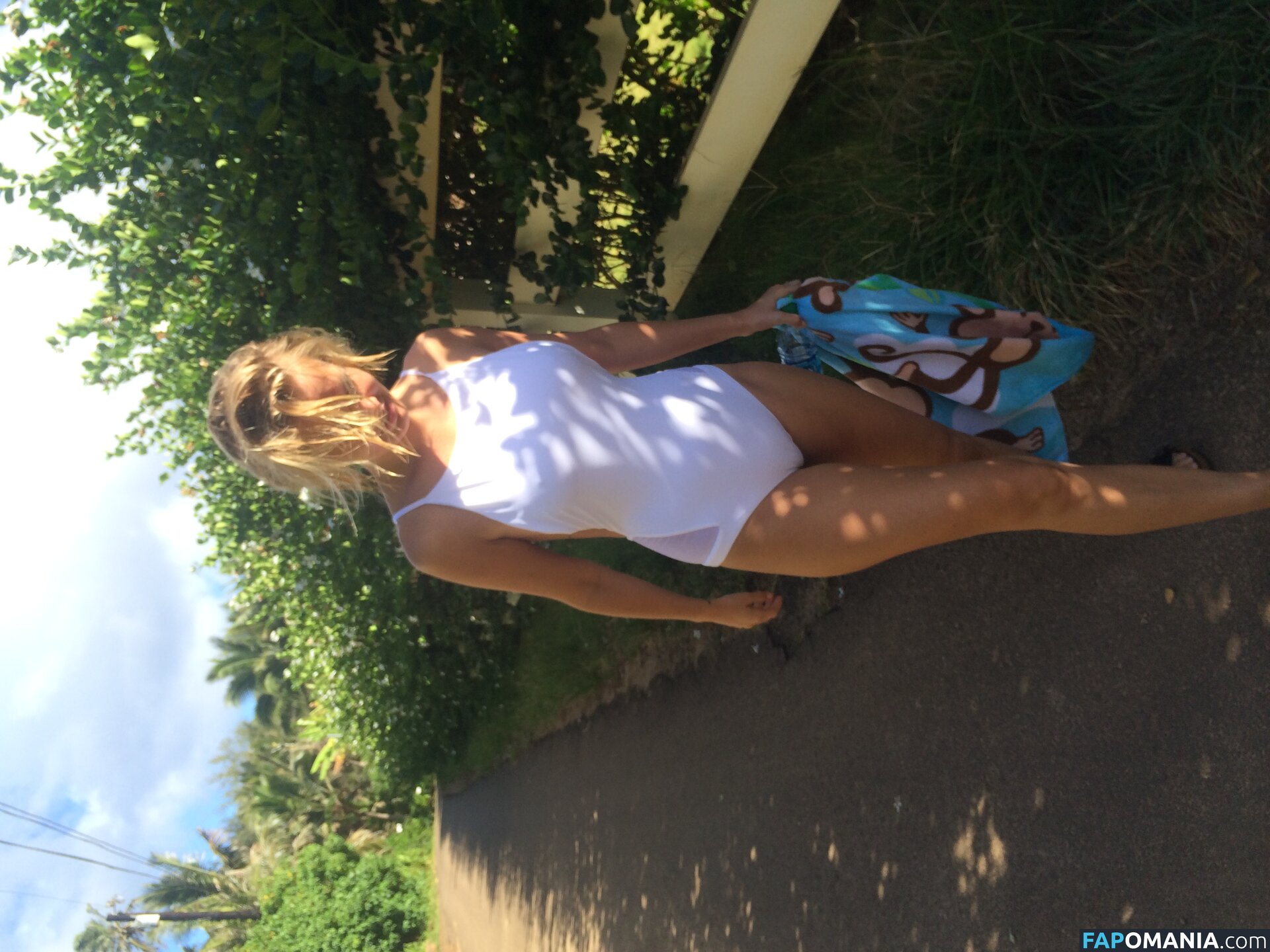 Lara Bingle Naakt Gelekte foto #387