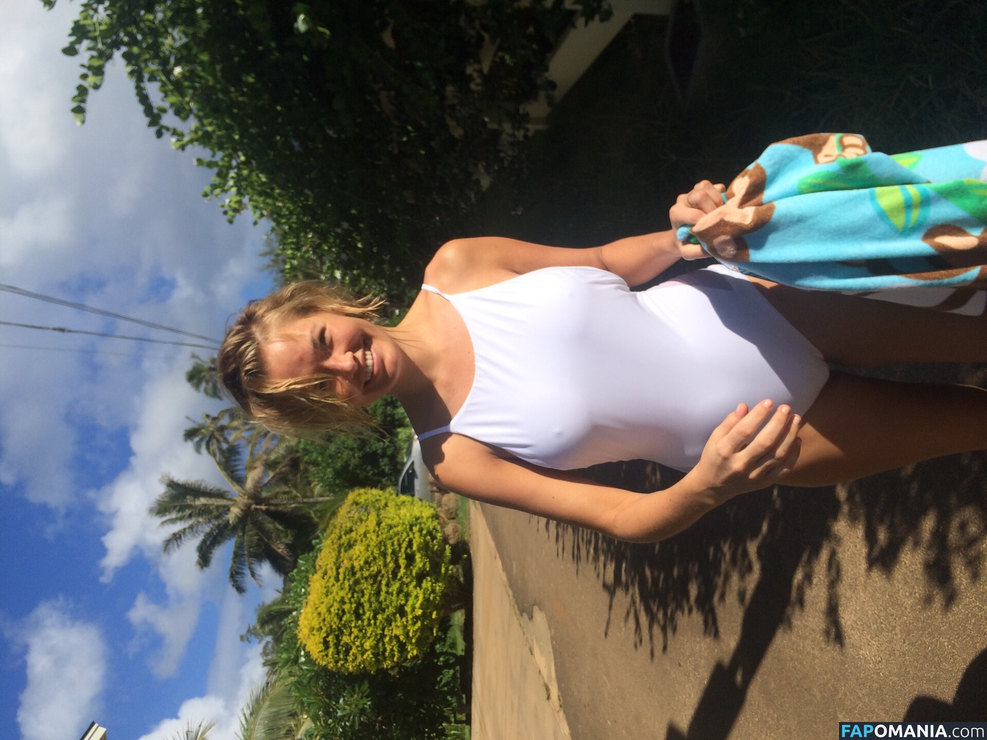 Lara Bingle Naakt Gelekte foto #390