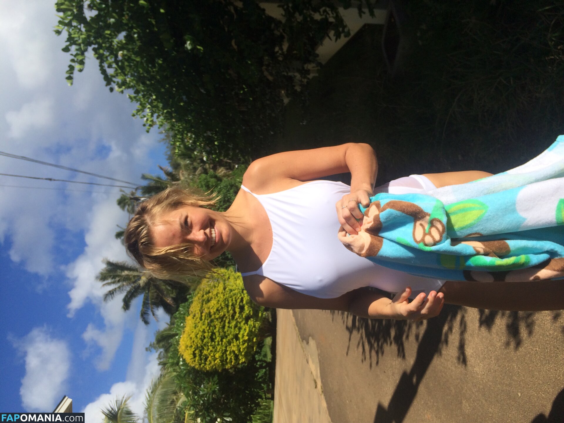 Lara Bingle Naakt Gelekte foto #391