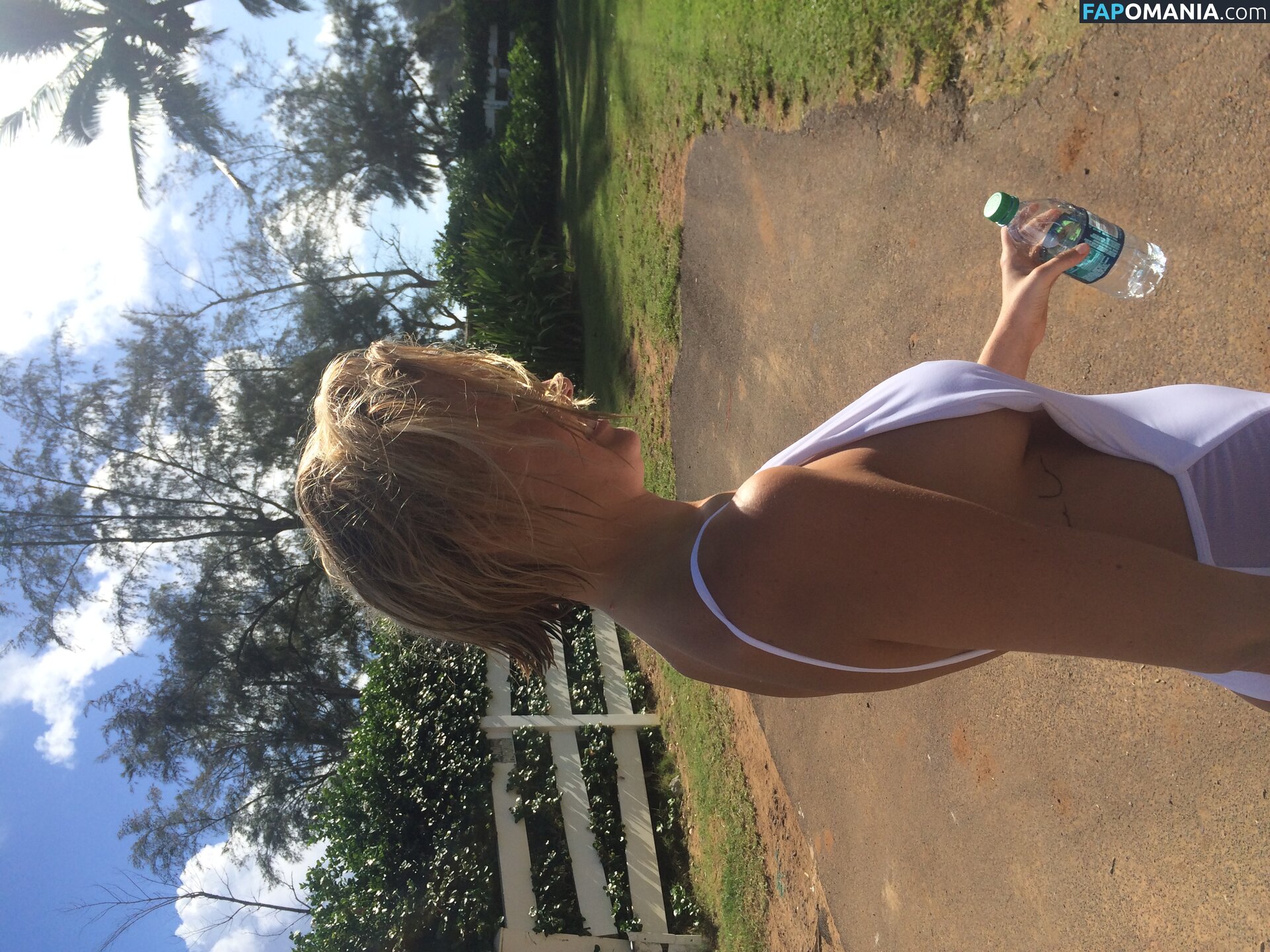 Lara Bingle Naakt Gelekte foto #393