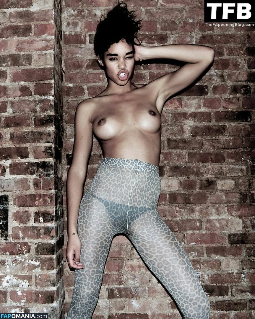 Laura Harrier Naakt Gelekte foto #19
