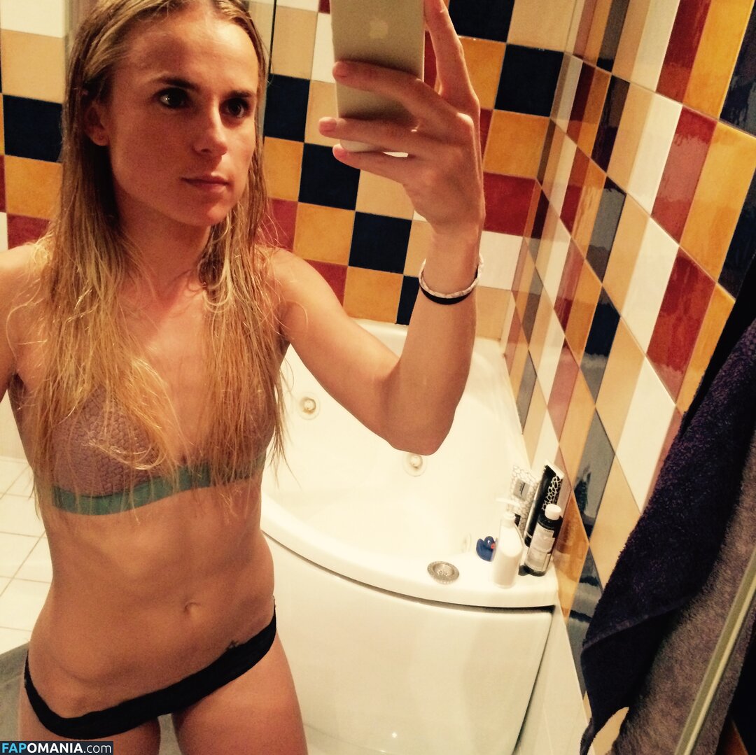 Lina Stanciute Naakt Gelekte foto #21