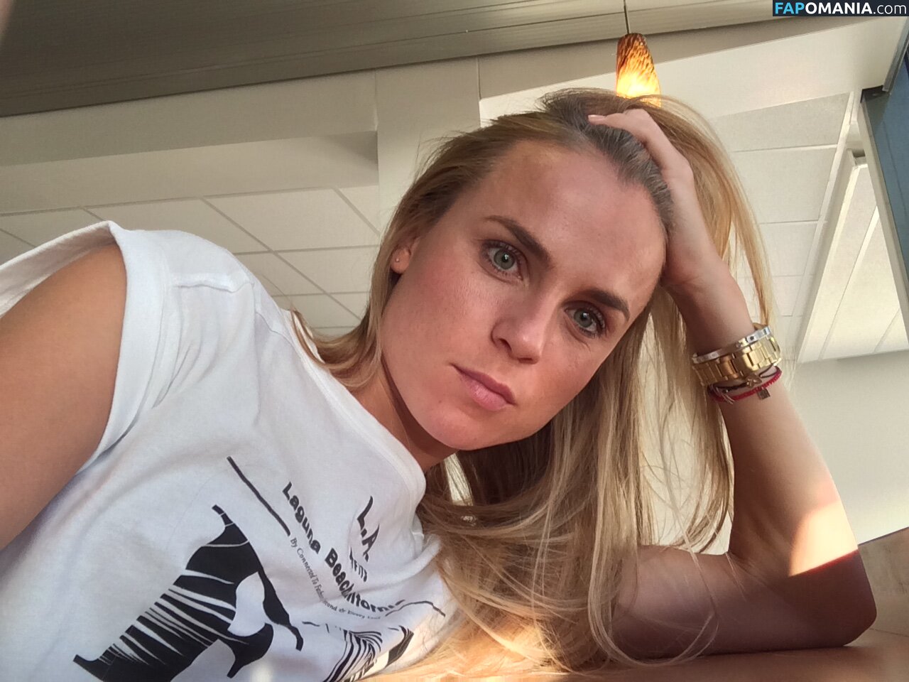 Lina Stanciute Naakt Gelekte foto #22