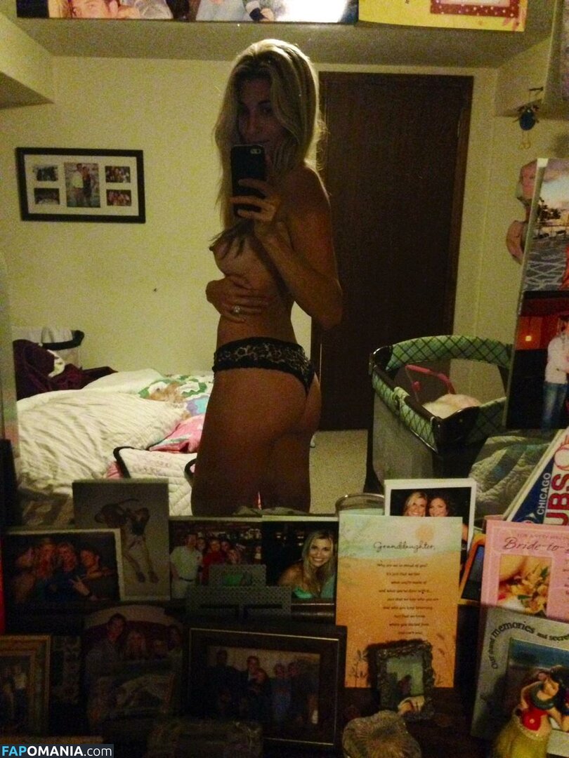 Lindsay Clubine Naakt Gelekte foto #13