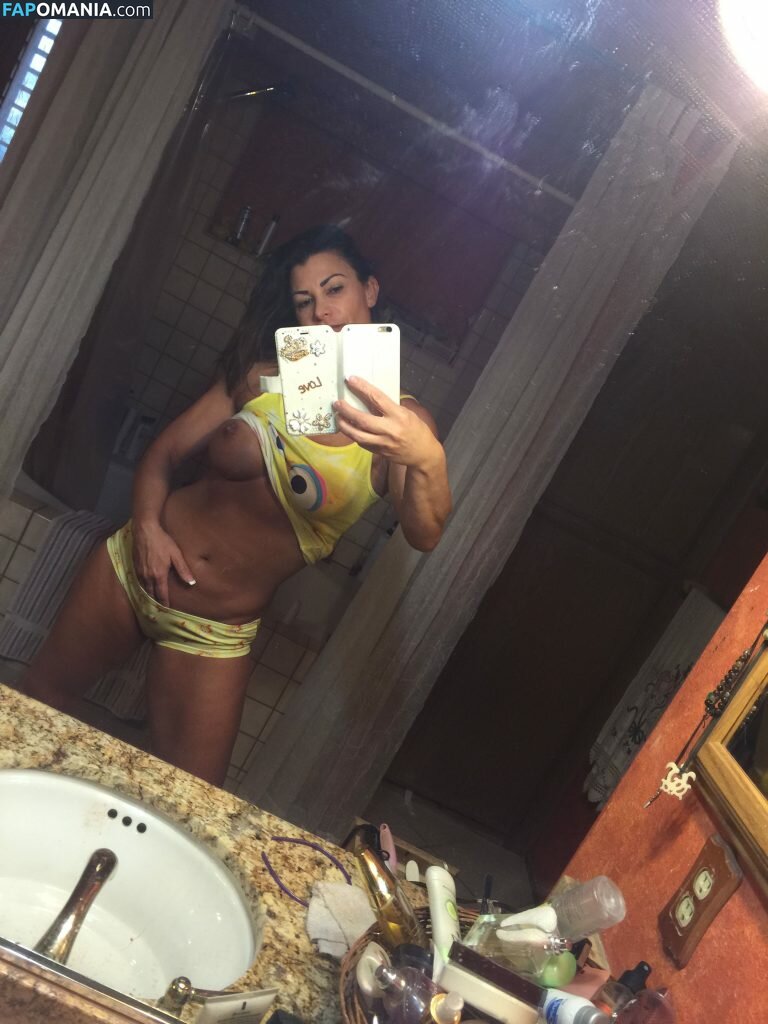 Lisa Marie Varon Naakt Gelekte foto #4