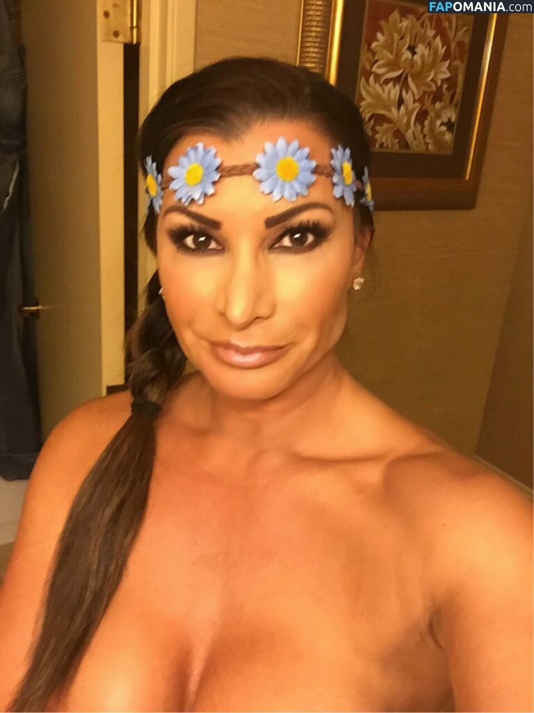 Lisa Marie Varon Naakt Gelekte foto #21