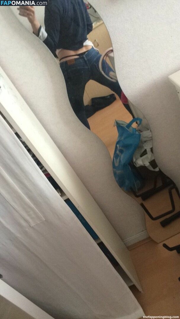 Lisa Zweerman Naakt Gelekte foto #1