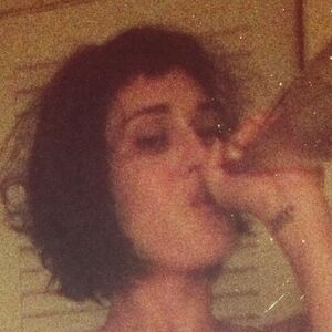 Lizzy Caplan