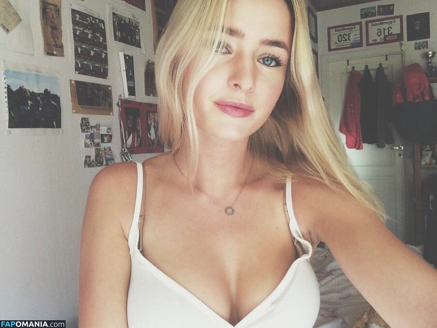 Maiken Skoie Brustad Naakt Gelekte foto #5