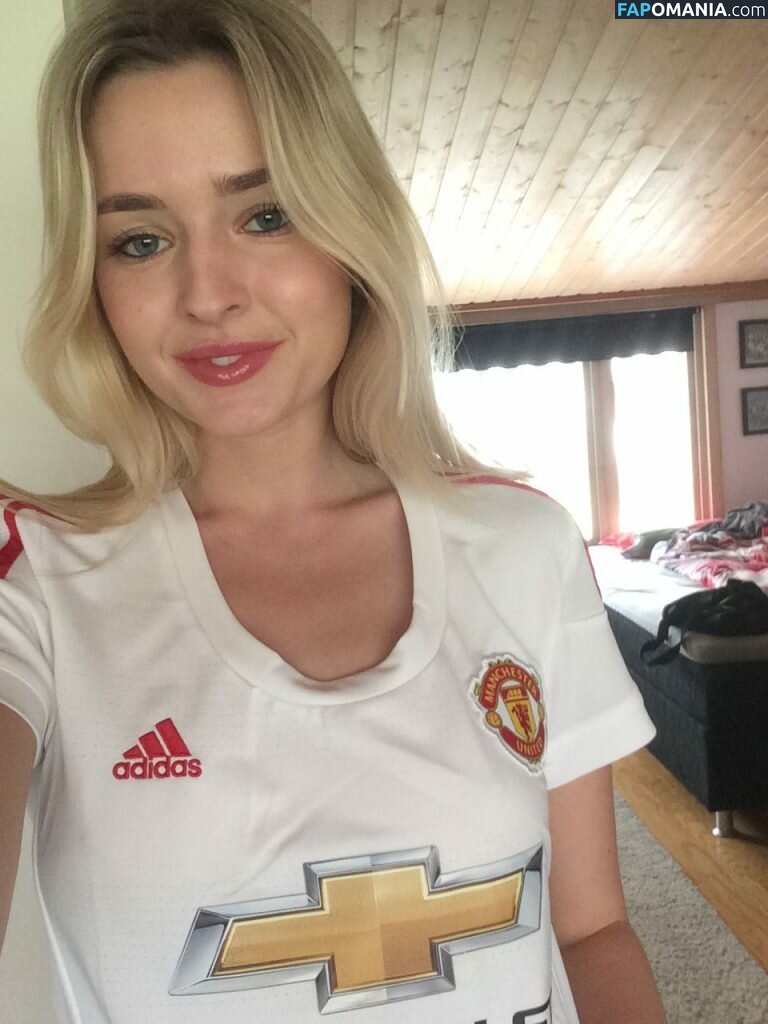 Maiken Skoie Brustad Naakt Gelekte foto #51