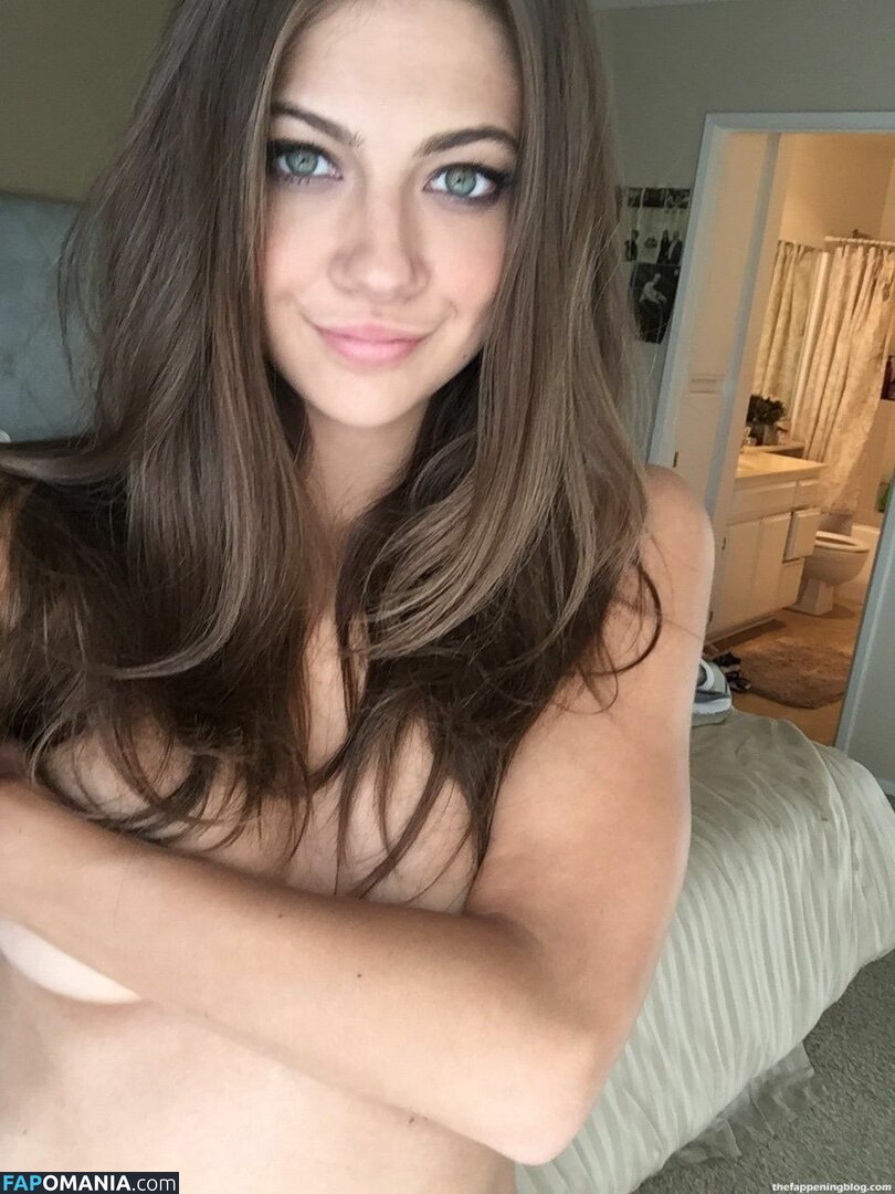 Mia Serafino Naakt Gelekte foto #45