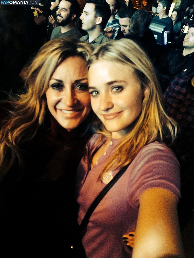Michalka Sisters Naakt Gelekte foto #37