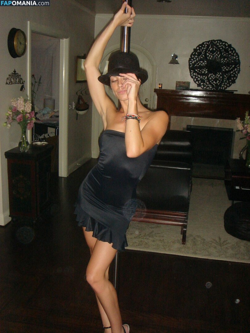 Michelle Borth Naakt Gelekte foto #6