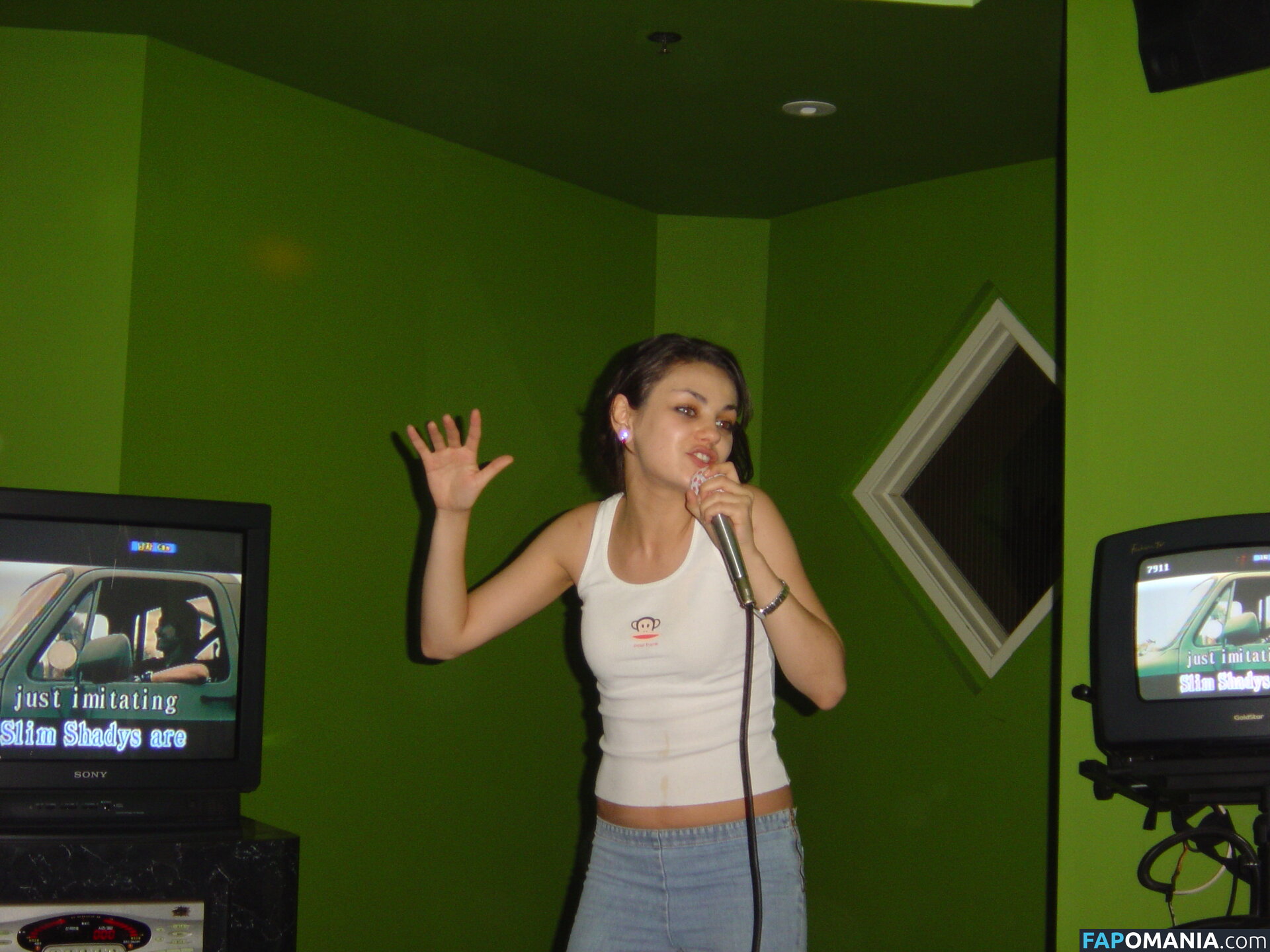 Mila Kunis Naakt Gelekte foto #9