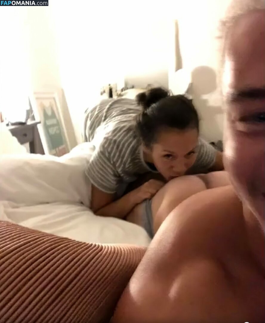 Nadine Mulkerrin Naakt Gelekte foto #12