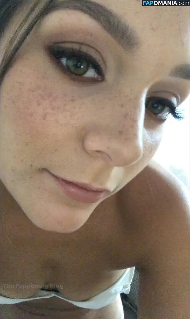 Nadine Mulkerrin Naakt Gelekte foto #15