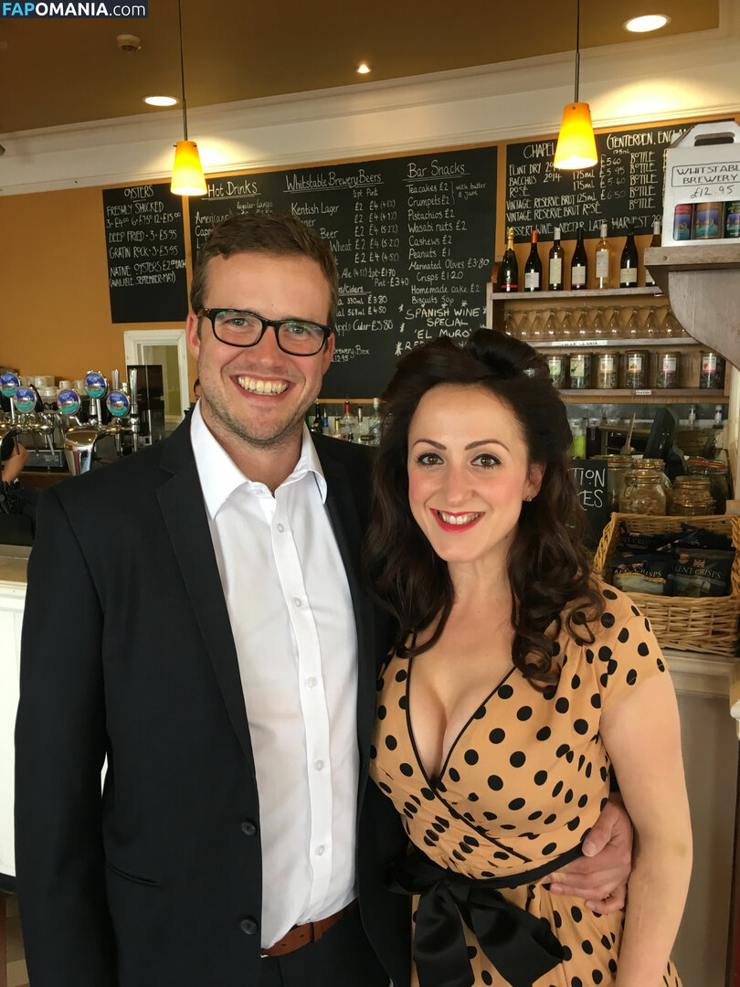 Natalie Cassidy Naakt Gelekte foto #3