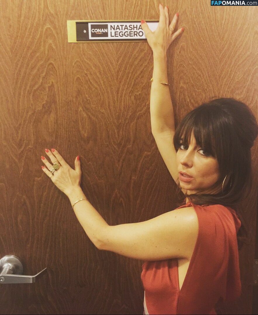 Natasha Leggero Naakt Gelekte foto #11