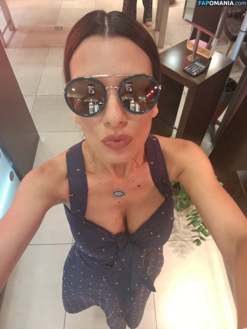 Nikoletta Ralli Naakt Gelekte foto #63