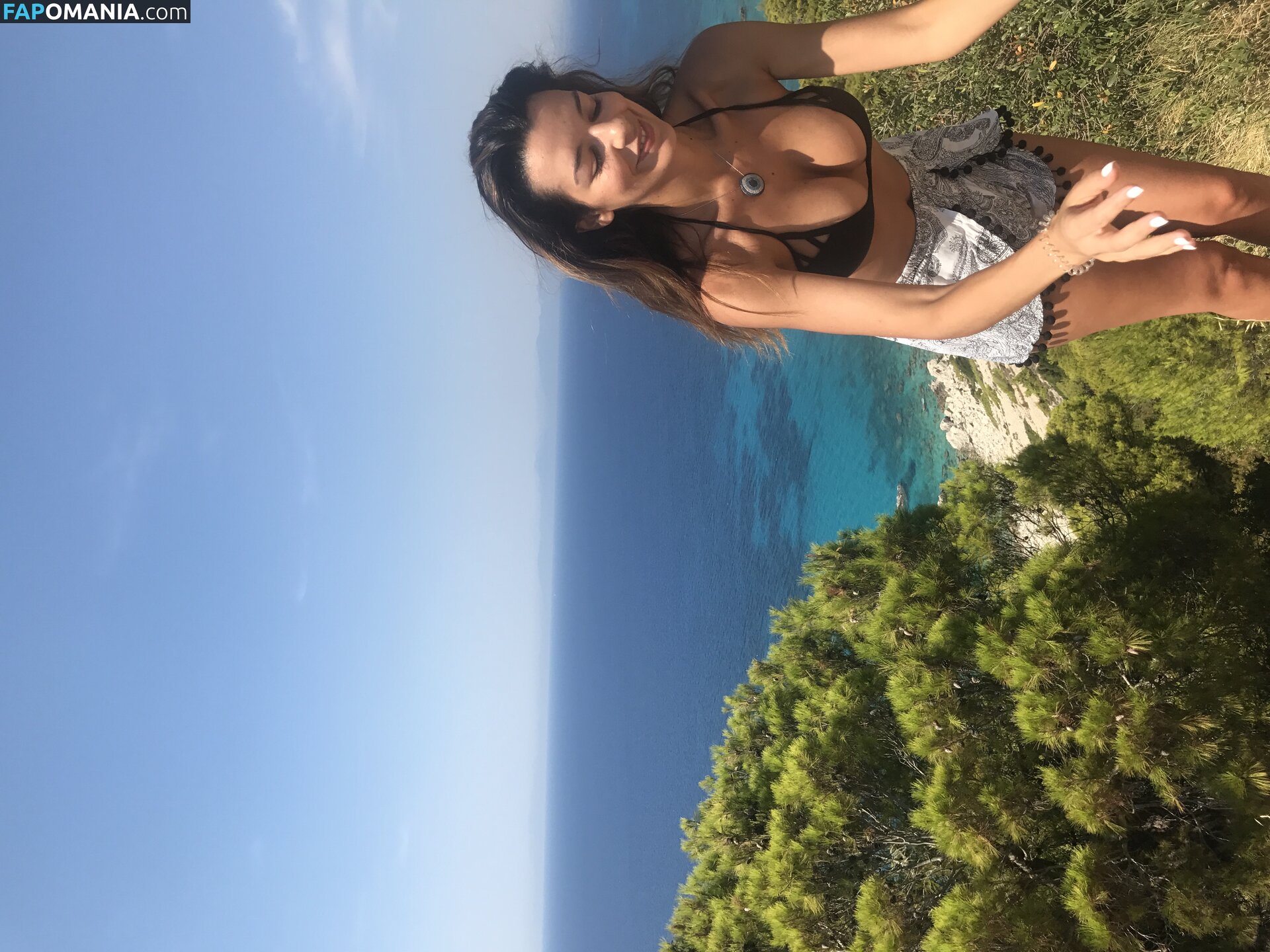 Nikoletta Ralli Naakt Gelekte foto #114