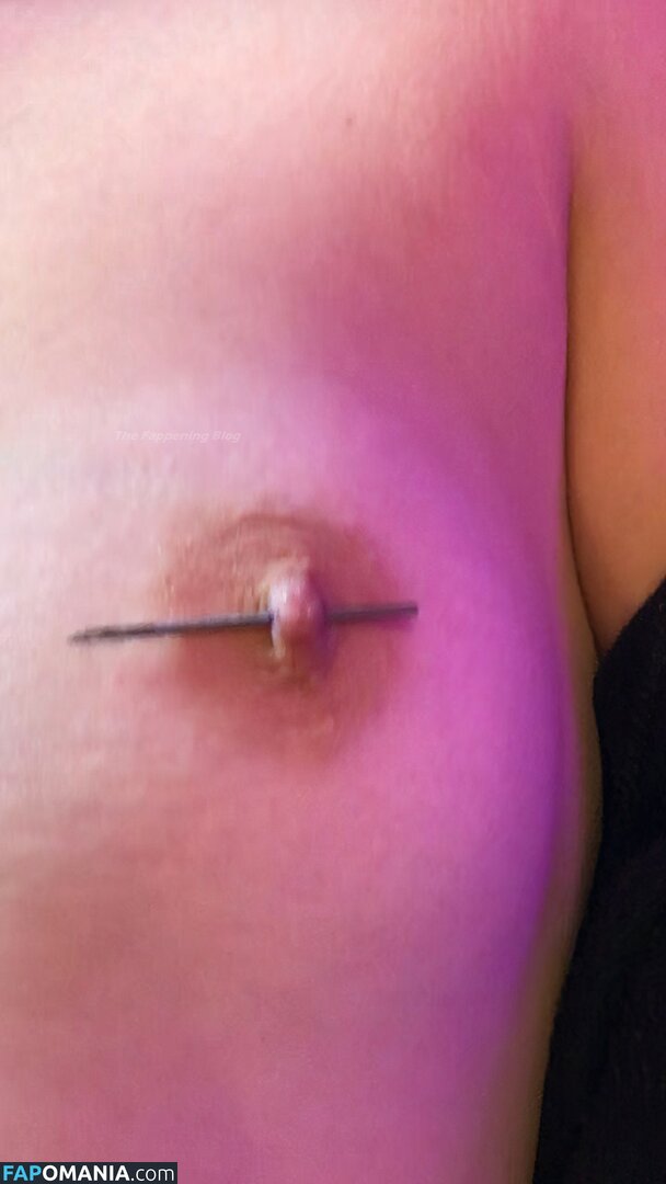 Noah Cyrus Naakt Gelekte foto #5