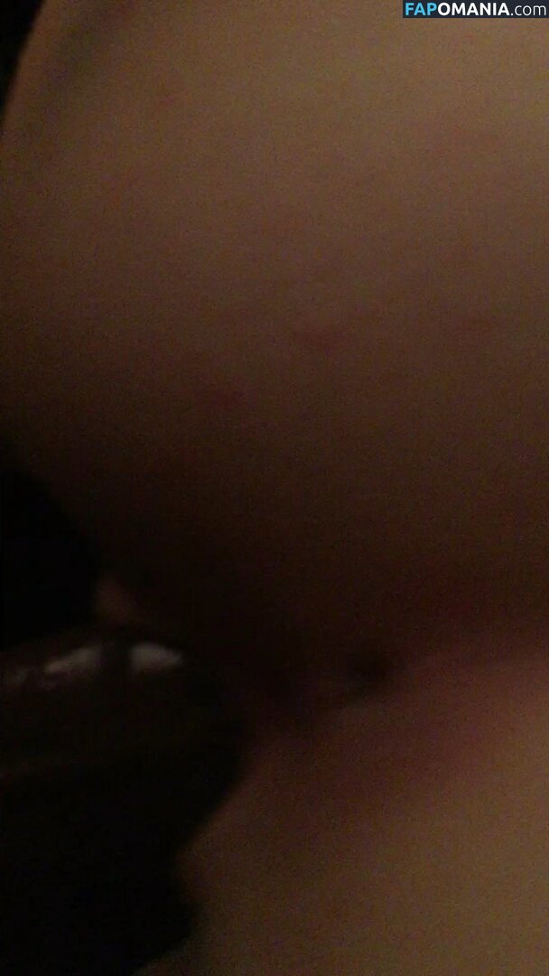 Noel Berry Naakt Gelekte foto #167