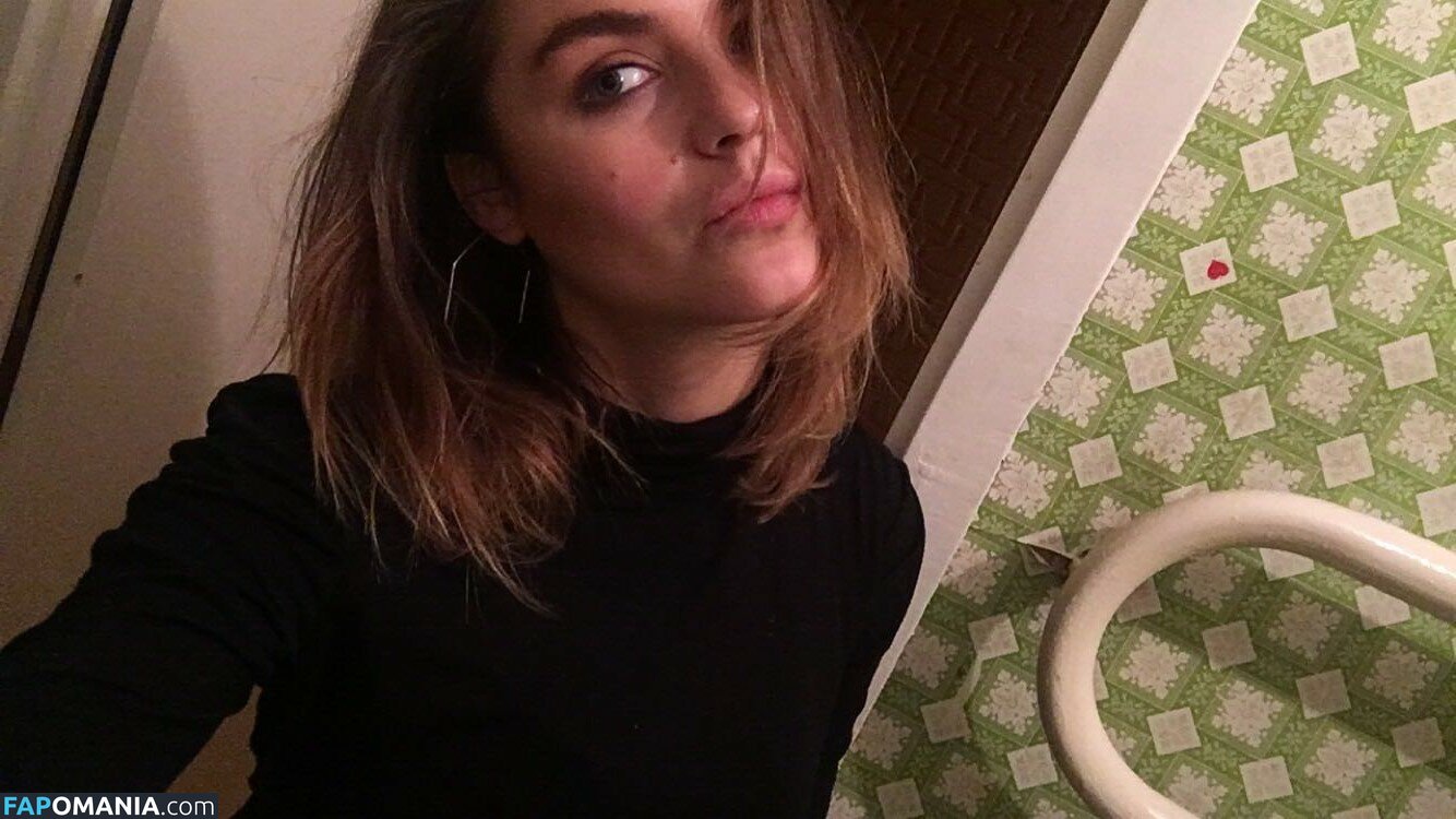 Noel Berry Naakt Gelekte foto #341