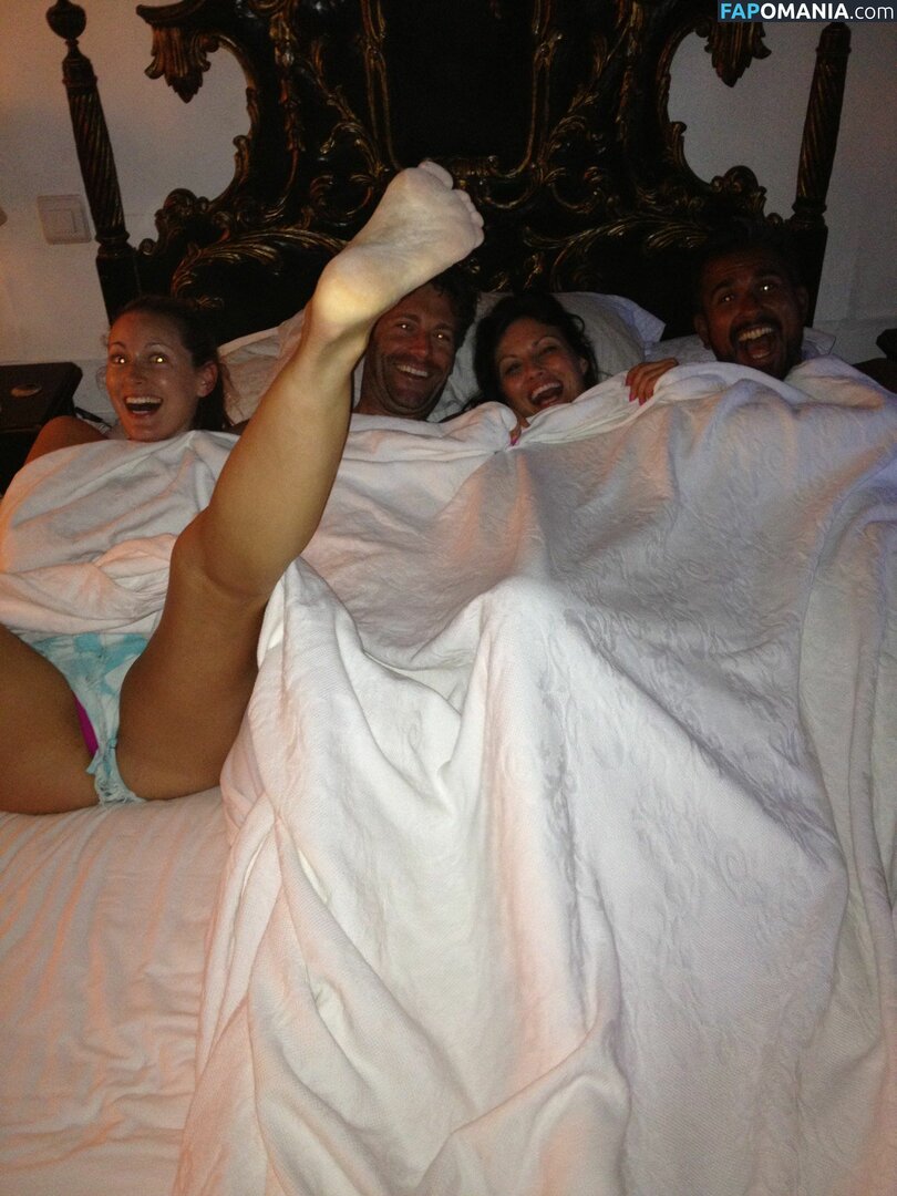 Olivia Lee Naakt Gelekte foto #4