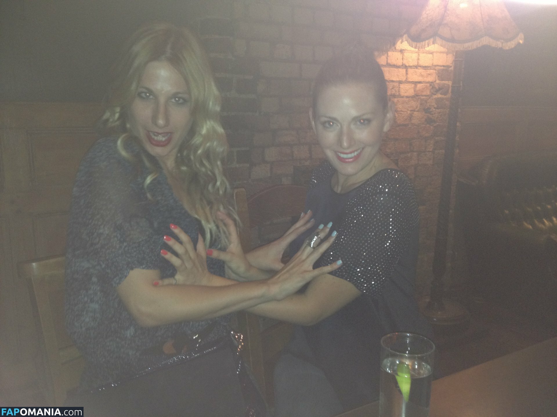 Olivia Lee Naakt Gelekte foto #5