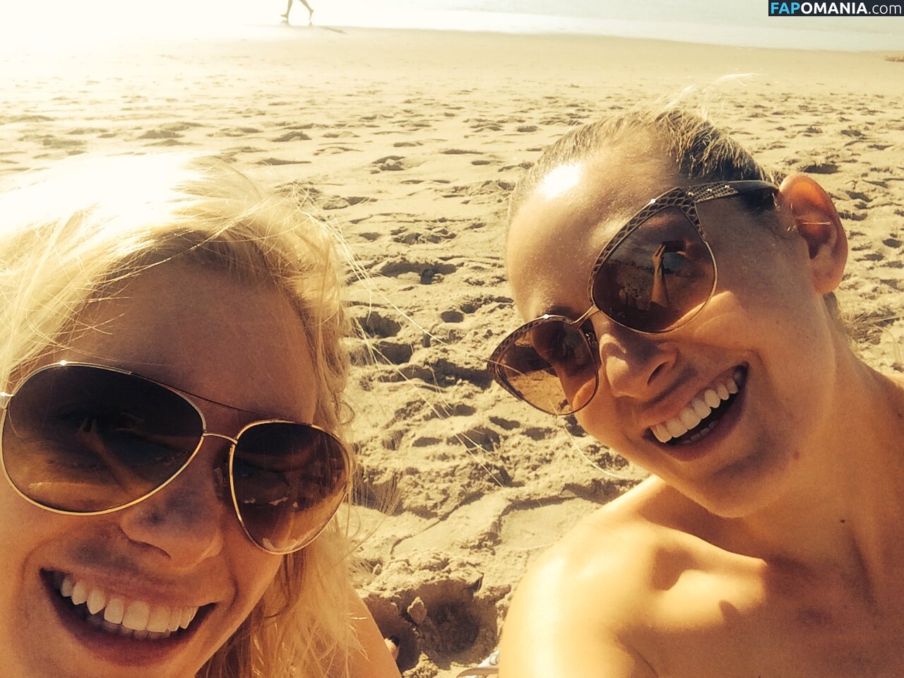 Olivia Lee Naakt Gelekte foto #14